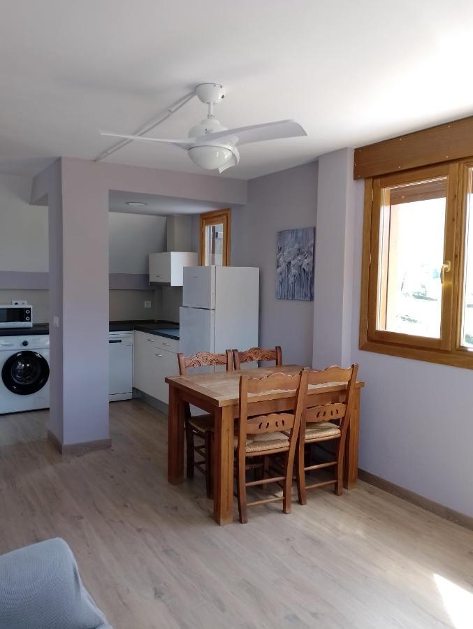 Apartamentos Vina Olivan Sarvisé Buitenkant foto
